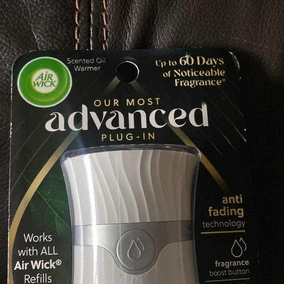 Air Wick Advanced plug in oil warmer fragrance boost button brand new - Picture 2 of 7